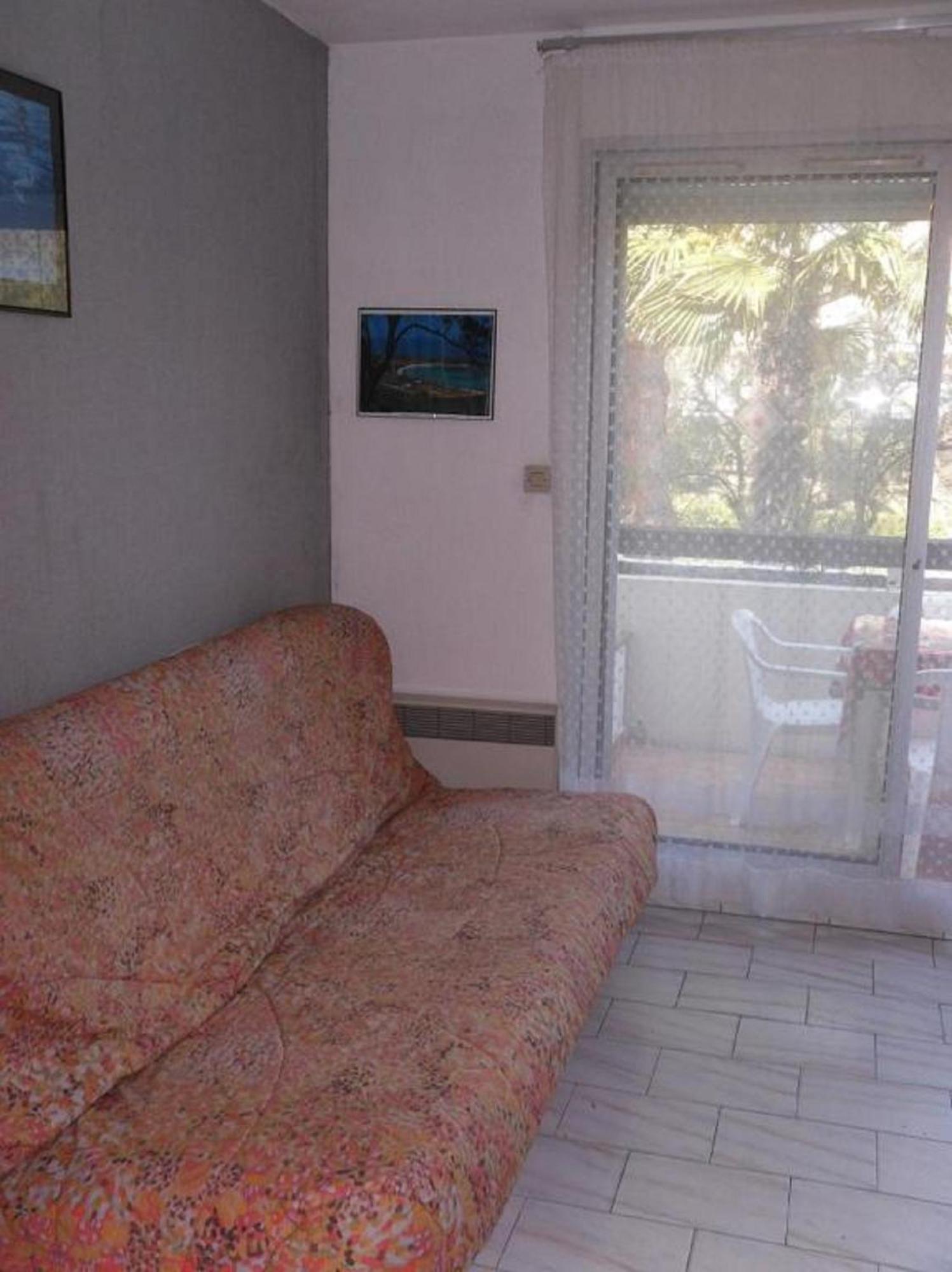 Vittoria Immobilier 6 -reglement Sur Place - Cheques Acceptes