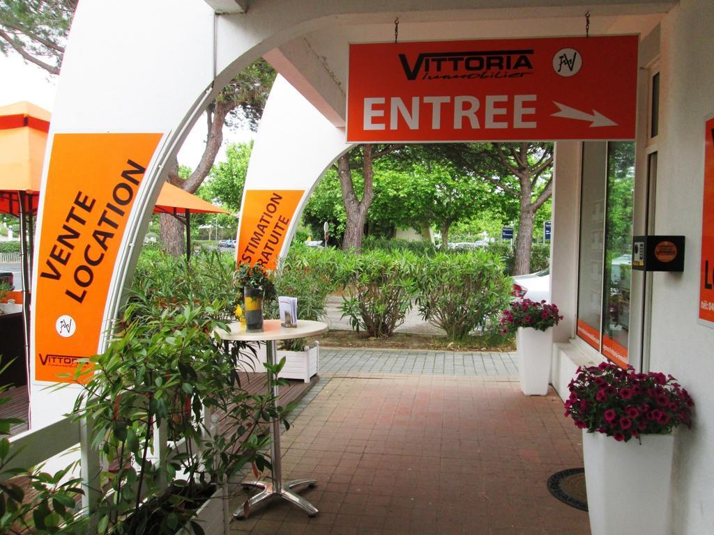 Vittoria Immobilier 6 -reglement Sur Place - Cheques Acceptes
